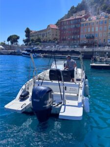 Location d'un bateau Flyer 8 à Nice avec Rent My Boat