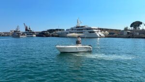 boat without licence Nice