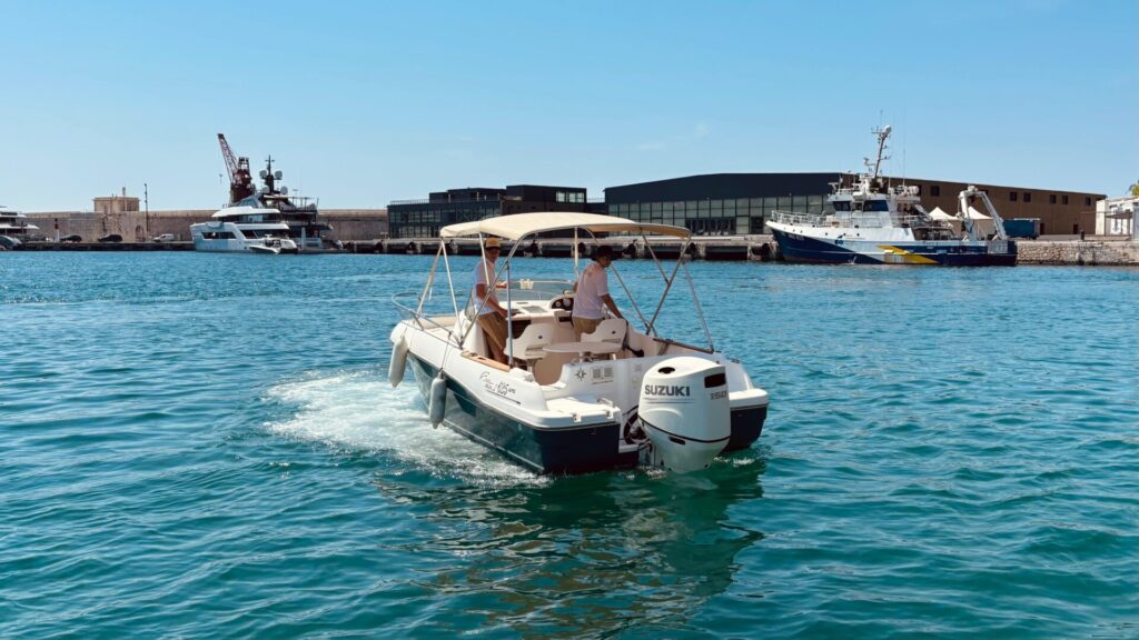 LOCATION BATEAU JEANNEAU CAP CAMARAT 625 WA NICE